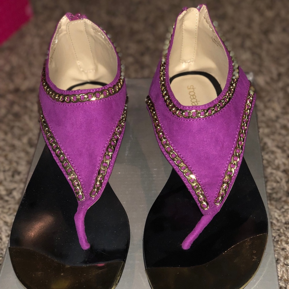 BRAND NEW Purple & Gold Shoe Dazzle Sandals